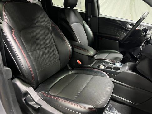 Used 2025 Ford Escape ST-Line AWD/4WD image 12