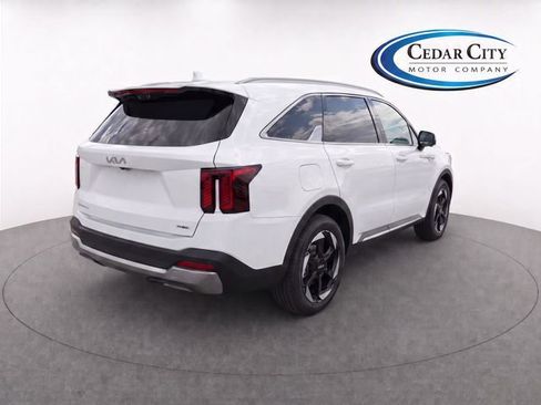 Used 2025 Kia Sorento SX Prestige AWD/4WD image 4