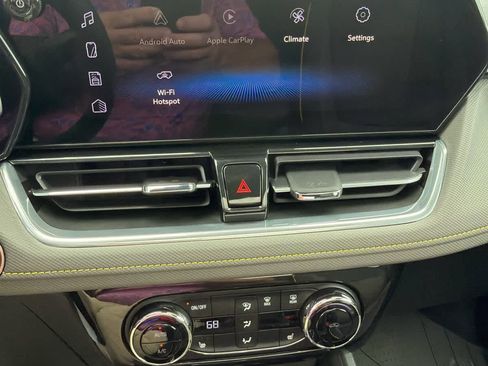 Used 2025 Chevrolet TrailBlazer ACTIV w/ Convenience Package FWD image 14