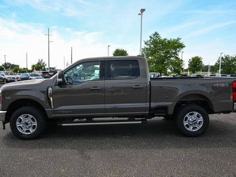 New 2026 Ford F350 XLT w/ XLT Premium Package AWD/4WD image 8