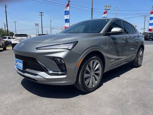 Used 2025 Buick Envista Avenir FWD image 3