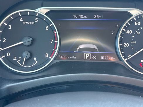 Used 2024 Nissan Sentra SV FWD image 19
