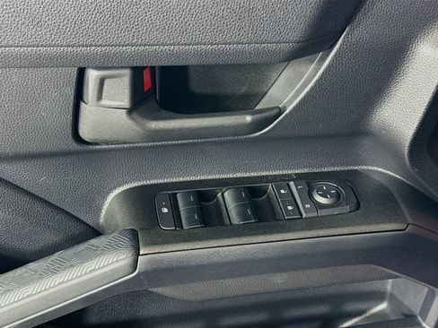 Certified 2025 Toyota 4Runner SR5 AWD/4WD image 19