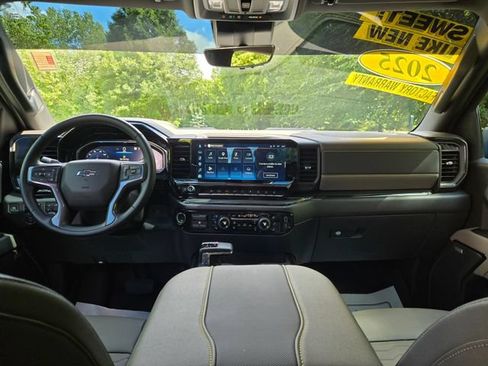 Used 2025 Chevrolet Silverado 1500 ZR2 w/ Technology Package AWD/4WD image 19