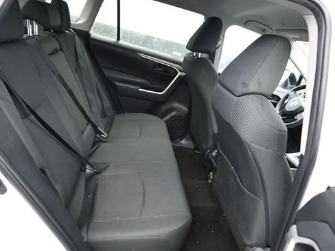 Used 2024 Toyota RAV4 LE image 7