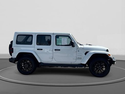Used 2024 Jeep Wrangler Unlimited Sahara w/ Technology Group image 5