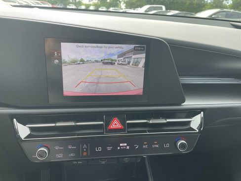 New 2026 Kia Niro LX FWD image 10