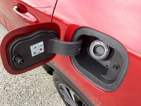 Used 2022 Ford Escape SE w/ SE Sport Appearance Package image 14