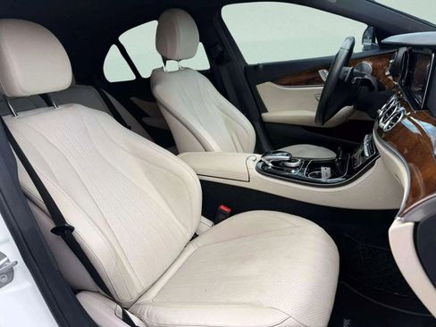 Used 2017 Mercedes-Benz E 300 4MATIC image 8
