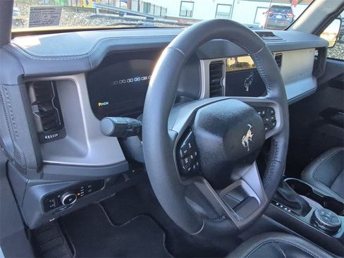 Used 2025 Ford Bronco Outer Banks image 21