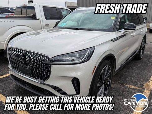 Used 2025 Lincoln Aviator Reserve w/ Equipment Group 201A AWD/4WD image 4