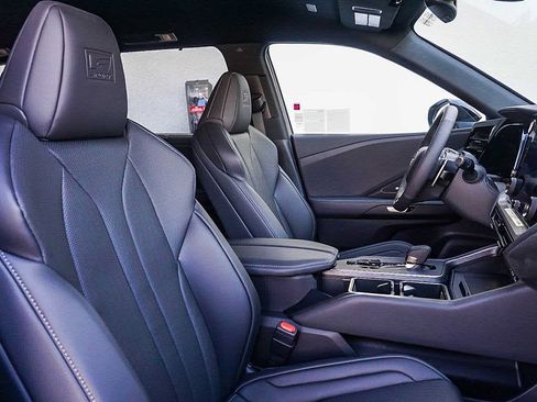 Certified 2026 Lexus TX 500h AWD w/ Technology Package image 31