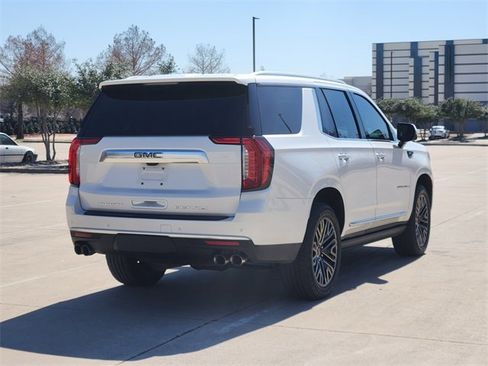 Used 2022 GMC Yukon Denali w/ Denali Premium Package image 5