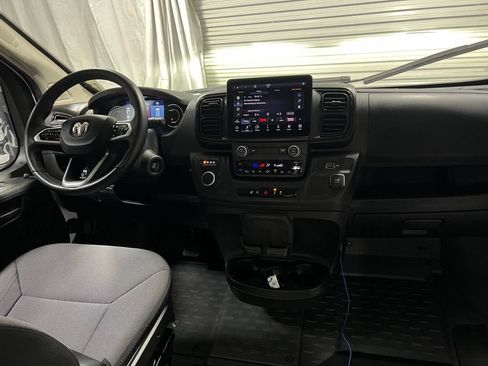 Used 2024 RAM ProMaster 3500 w/ Delivery Van Package FWD image 10