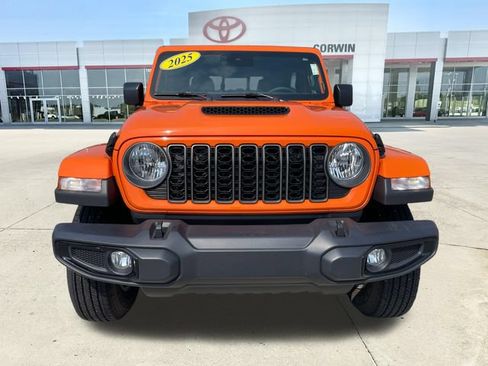Used 2025 Jeep Gladiator Sport AWD/4WD image 8