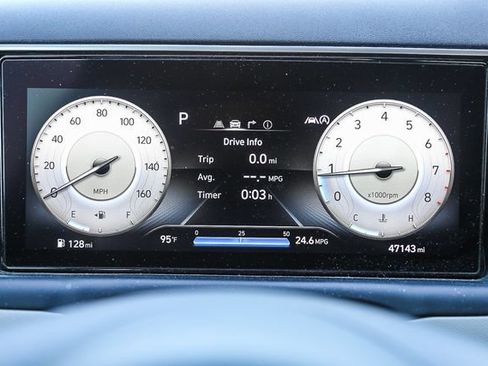 Certified 2022 Hyundai Tucson Limited FWD image 16
