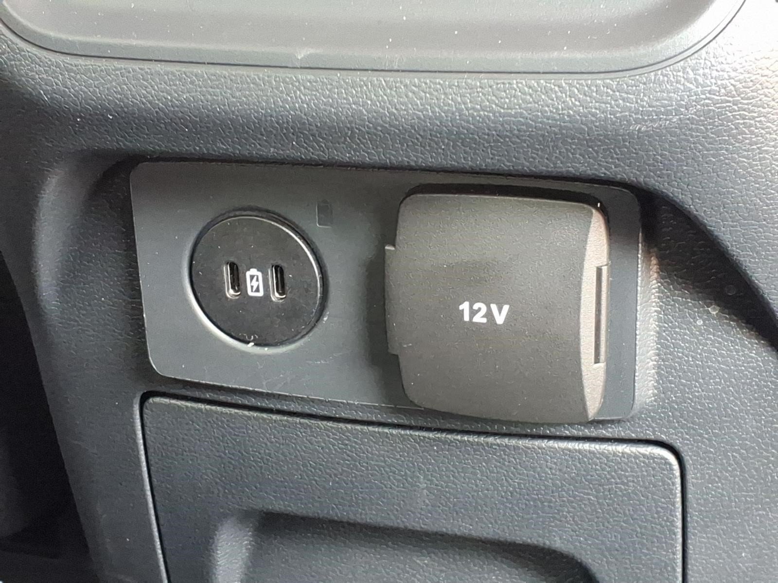 Used 2026 Ford Explorer Active AWD/4WD image 11