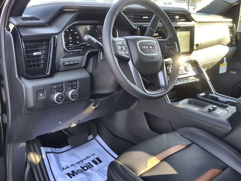 Used 2025 GMC Sierra 2500 AT4 w/ AT4 Premium Plus Package image 10