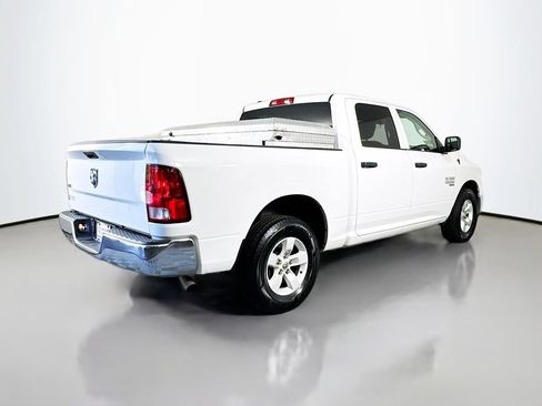 Used 2022 RAM 1500 Classic SLT RWD image 8