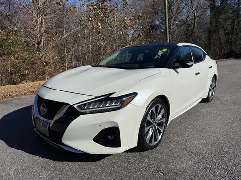 Used 2023 Nissan Maxima Platinum w/ Sport Mat Group image 2