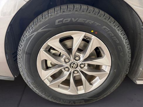 Used 2021 Toyota Sienna LE image 14