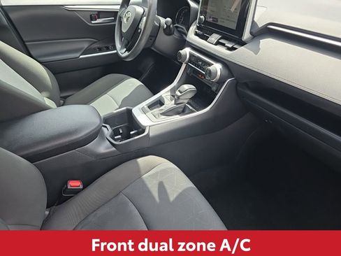Used 2025 Toyota RAV4 XLE image 16