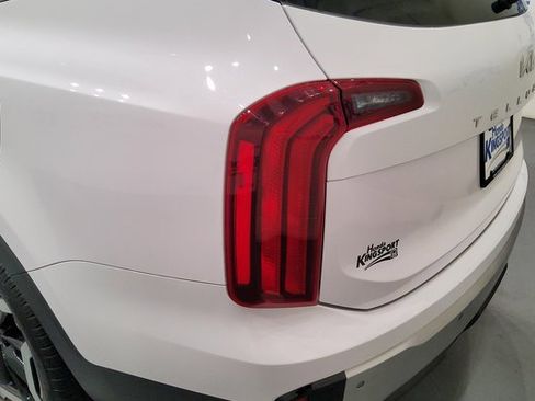 Used 2024 Kia Telluride S w/ S Sunroof Package image 11