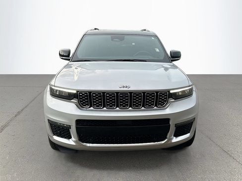 Used 2023 Jeep Grand Cherokee L Summit w/ Advanced Protech Group IV AWD/4WD image 9