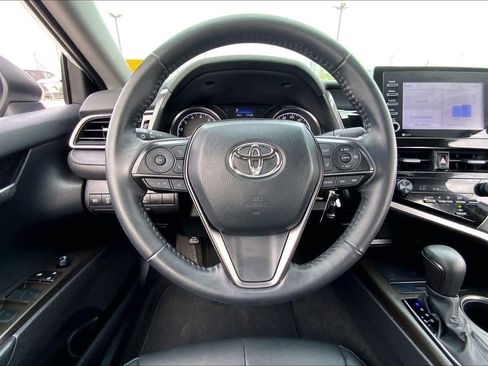 Used 2023 Toyota Camry SE FWD image 6