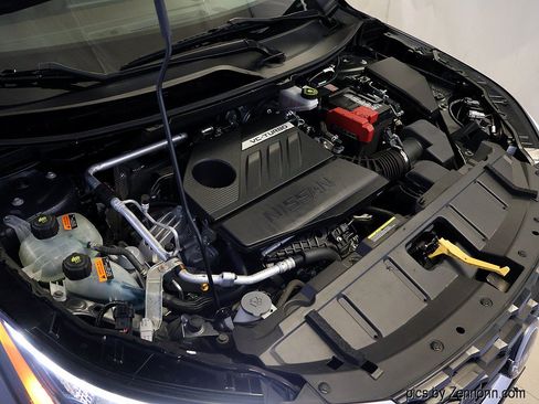 Used 2023 Nissan Rogue S AWD/4WD image 31