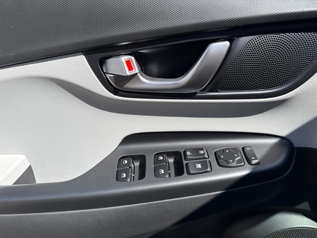 Certified 2023 Hyundai Kona SEL FWD image 13