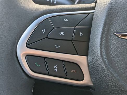 New 2026 Chrysler Pacifica Limited image 18