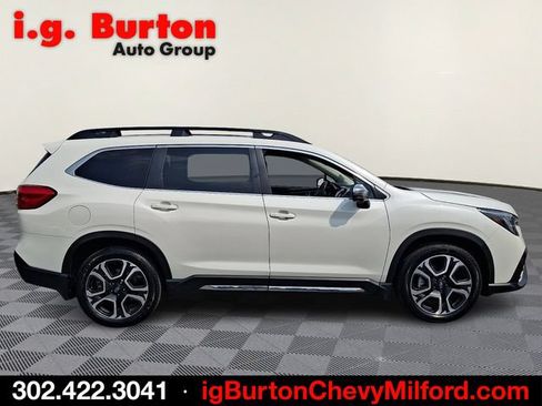 Used 2023 Subaru Ascent Limited w/ Technology Package AWD/4WD image 7