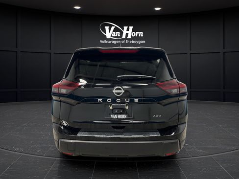 Used 2026 Nissan Rogue SV w/ Cold Weather Package AWD/4WD image 6