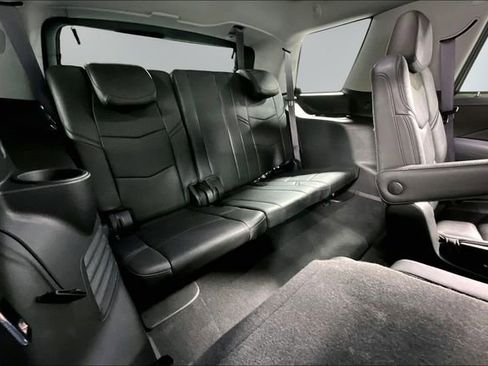 Used 2016 Cadillac Escalade Luxury image 25