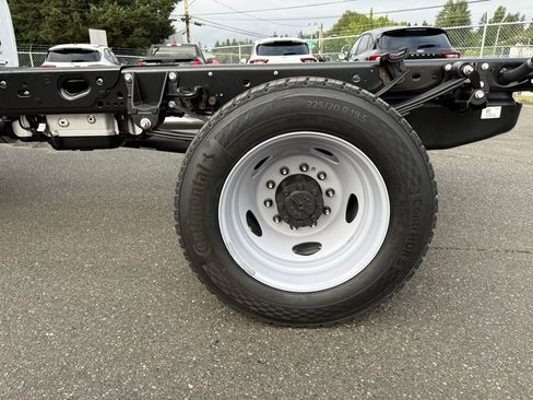 New 2025 Ford F450 XL image 8