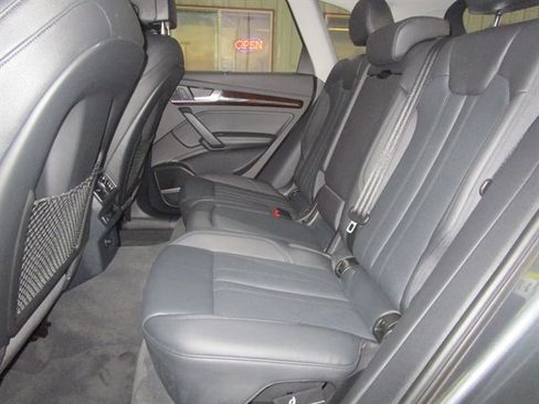 Used 2018 Audi Q5 Prestige image 17
