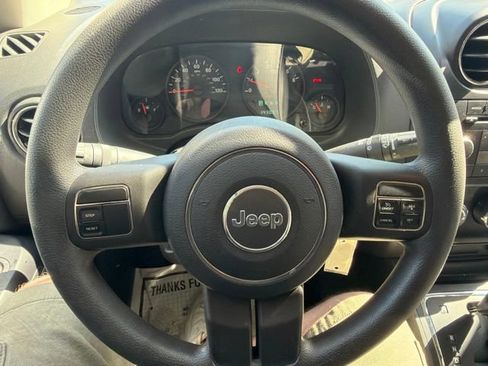 Used 2012 Jeep Compass Sport AWD/4WD image 11