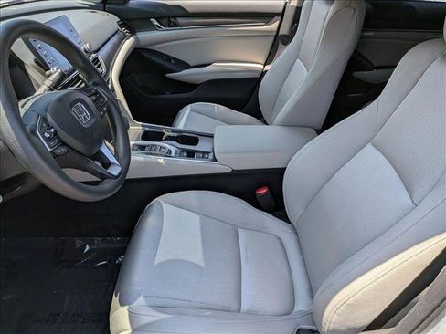 Used 2019 Honda Accord Hybrid image 16