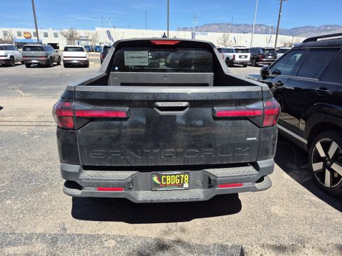 Certified 2024 Hyundai Santa Cruz SEL image 9