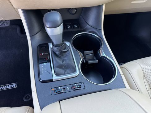 Used 2016 Toyota Highlander Limited image 24