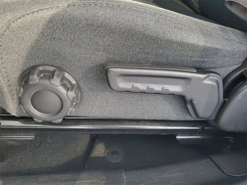 Used 2024 Jeep Wrangler Sport S image 16