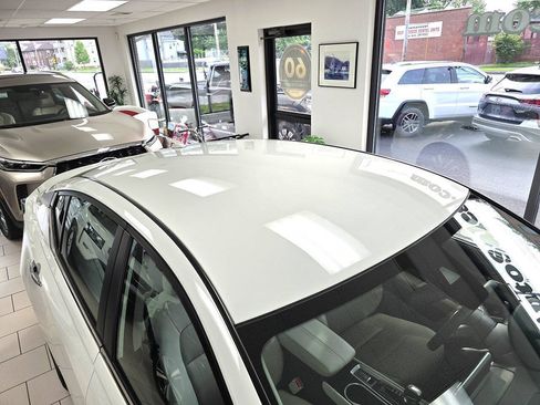 Used 2023 Nissan Altima 2.5 SV AWD/4WD image 15