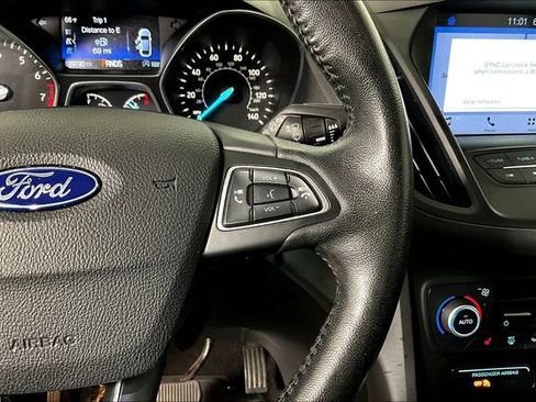 Used 2019 Ford Escape SEL image 19