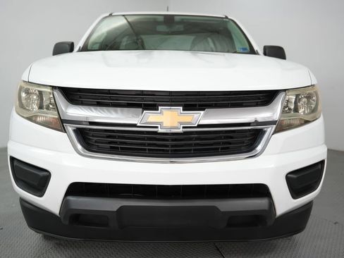 Used 2018 Chevrolet Colorado W/T image 2