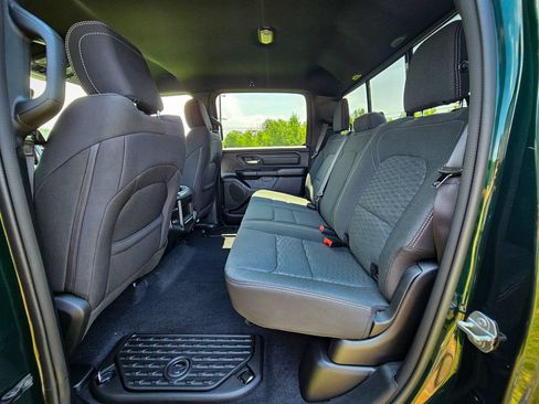 New 2026 RAM 1500 Express AWD/4WD image 31