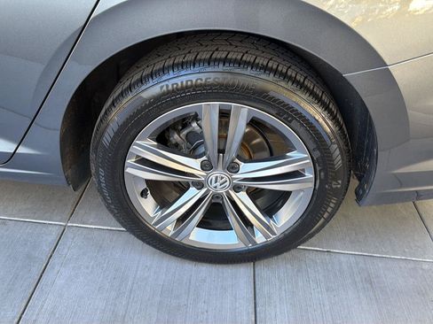 Used 2019 Volkswagen Jetta R-Line FWD image 12