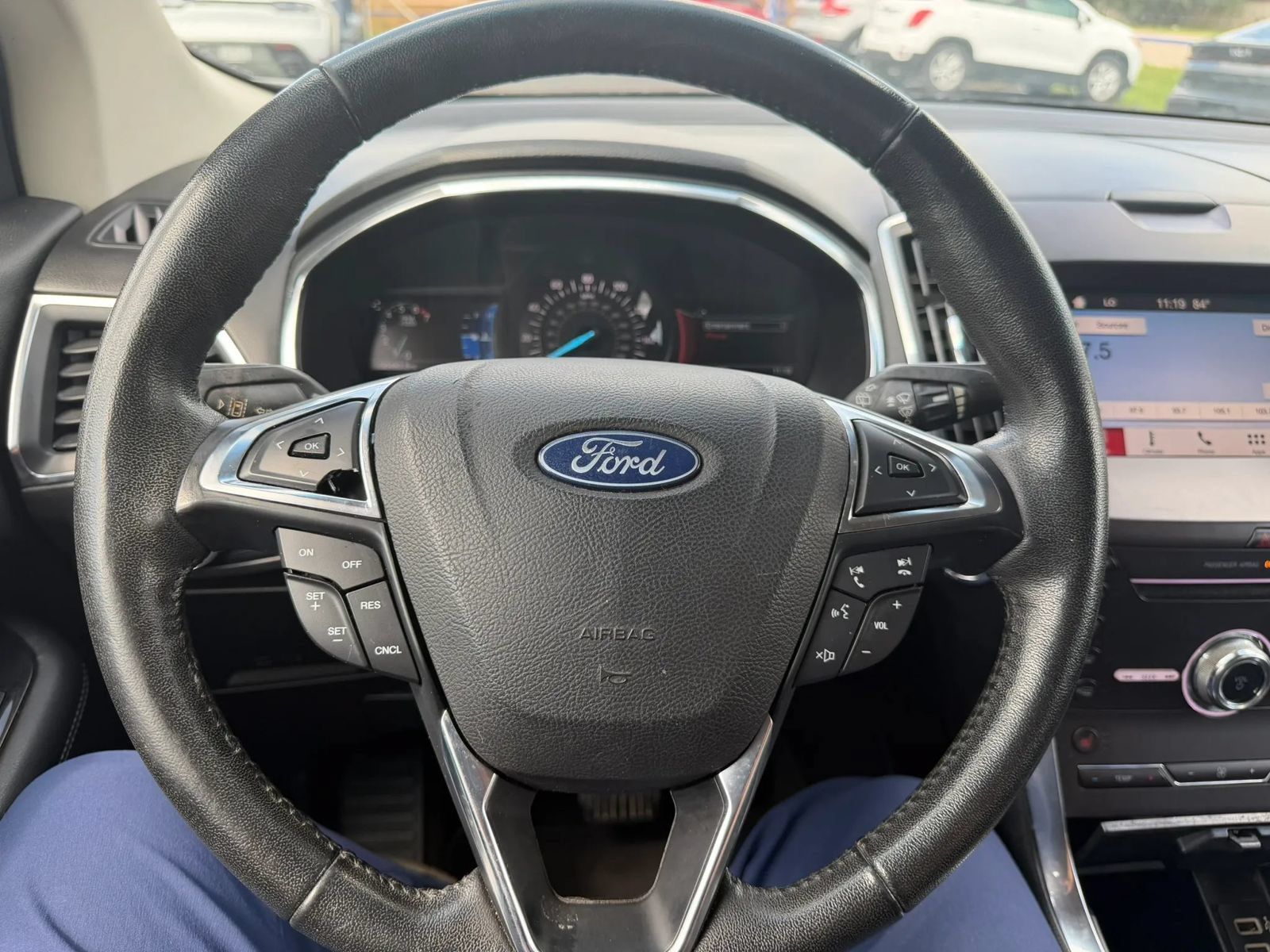 Used 2019 Ford Edge Titanium FWD image 19