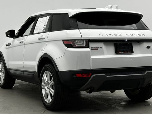 Used 2017 Land Rover Range Rover Evoque SE Premium image 7