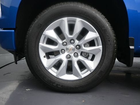 Used 2024 Chevrolet Silverado 1500 Custom RWD image 10